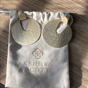 Kendra Scott Didi statement earring. Larger size